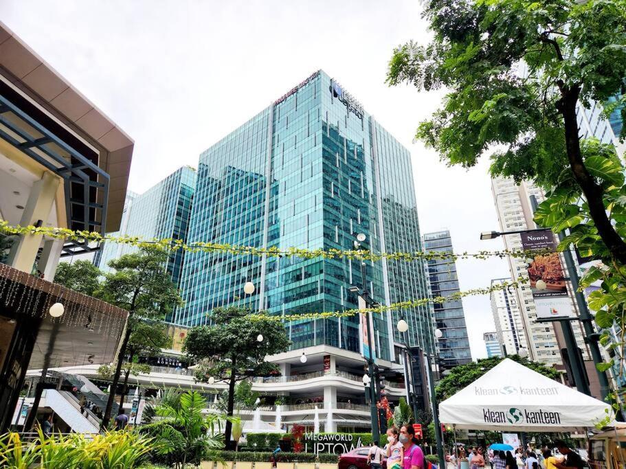 Casa Antonio At Uptown Parksuites Tower One Bgc Маніла Екстер'єр фото