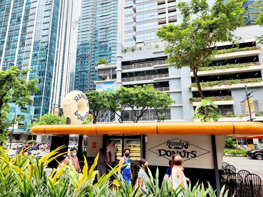 Casa Antonio At Uptown Parksuites Tower One Bgc Маніла Екстер'єр фото