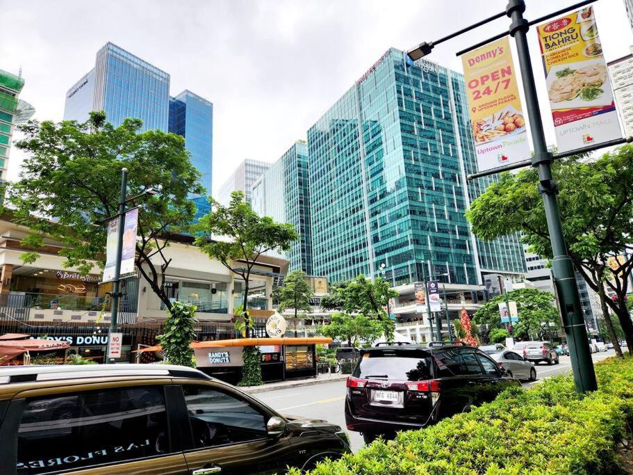 Casa Antonio At Uptown Parksuites Tower One Bgc Маніла Екстер'єр фото