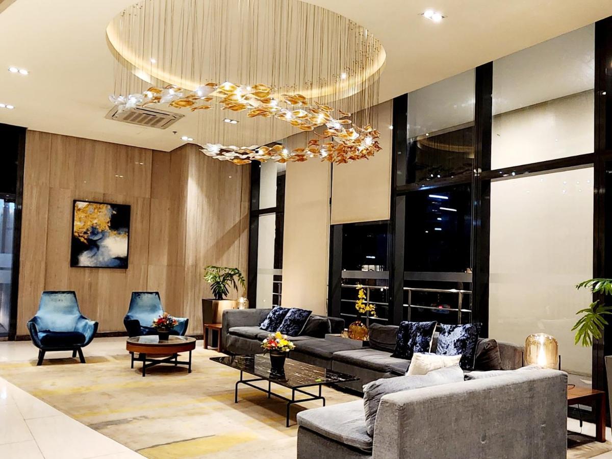 Casa Antonio At Uptown Parksuites Tower One Bgc Маніла Екстер'єр фото